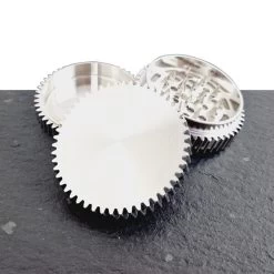 Metall Grinder 3-teilig, 55 Mm, Zahnrad Silber -Vape Verkauf metall grinder 3 teilig3