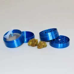 Metall Grinder 4-teilig, 30 Mm, Blau 7 Metall Grinder 4-teilig, 30 Mm, Blau -Vape Verkauf metall grinder 4 teilig 30 mm blau3