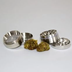 Metall Grinder 4-teilig, 30 Mm, Silber 7 Metall Grinder 4-teilig, 30 Mm, Silber -Vape Verkauf metall grinder 4 teilig 30 mm silber3