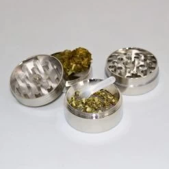 Metall Grinder 4-teilig, 40 Mm, Silber -Vape Verkauf metall grinder 4 teilig 40 mm silber3